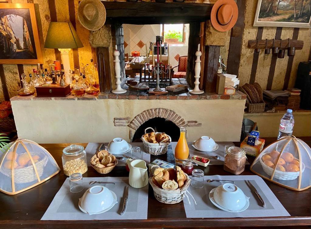 Monguilhem 勒柴亚玛吉纳克旅馆酒店 外观 照片