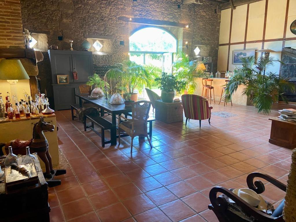Monguilhem 勒柴亚玛吉纳克旅馆酒店 外观 照片