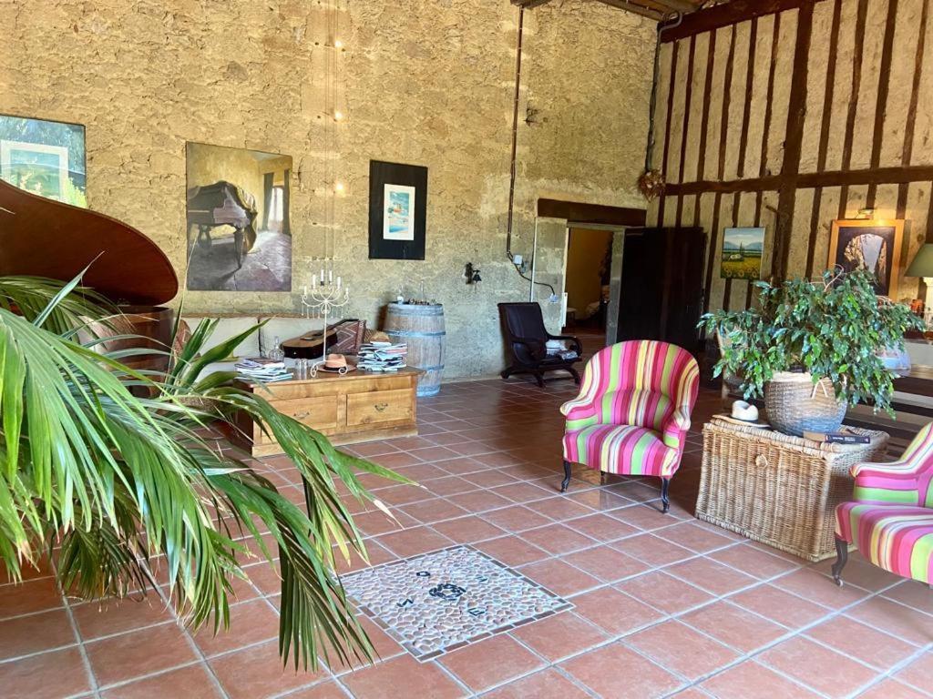 Monguilhem 勒柴亚玛吉纳克旅馆酒店 外观 照片